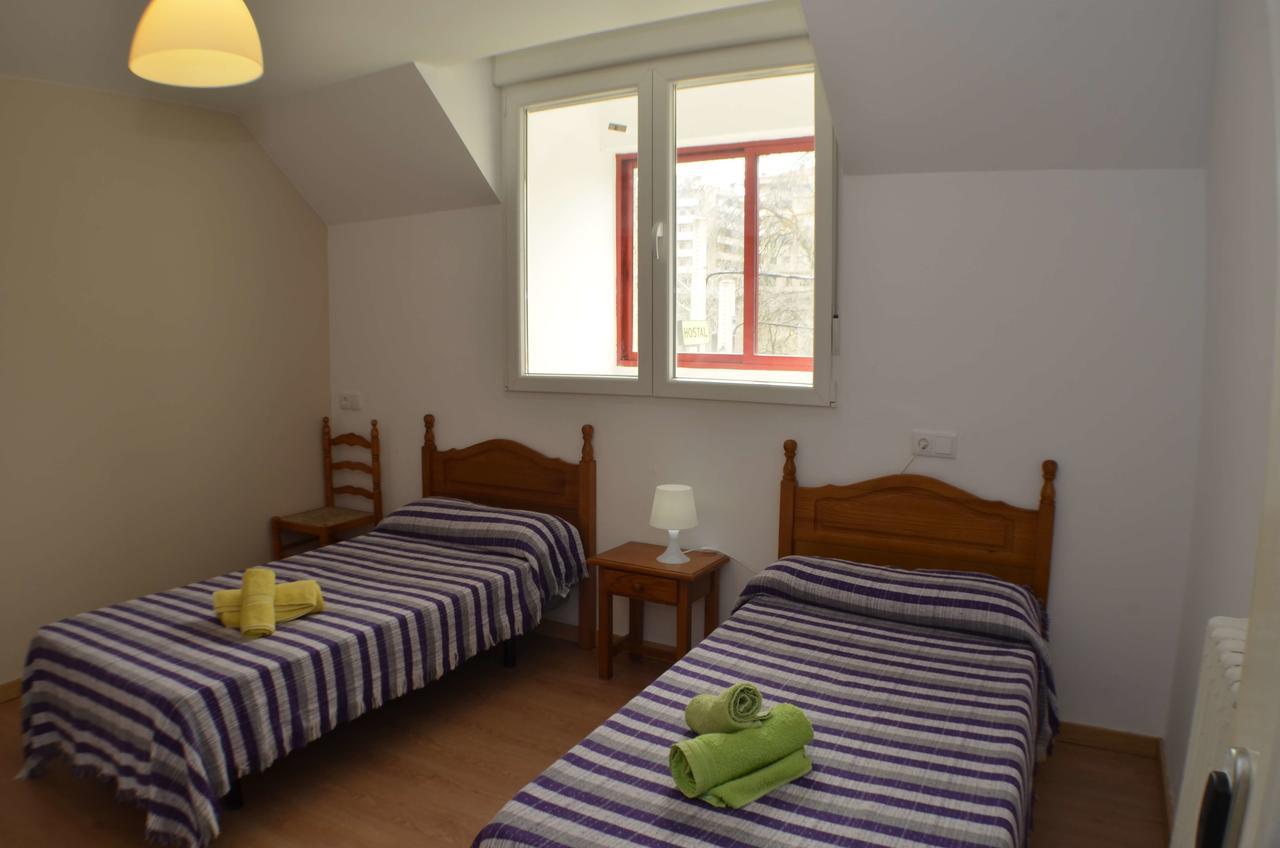 Hostal Los Calatravos Alcañiz Buitenkant foto