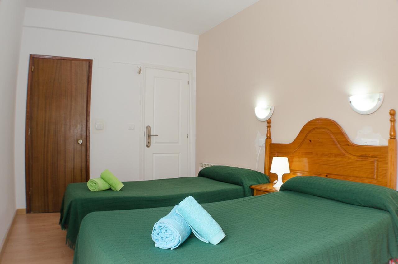 Hostal Los Calatravos Alcañiz Buitenkant foto