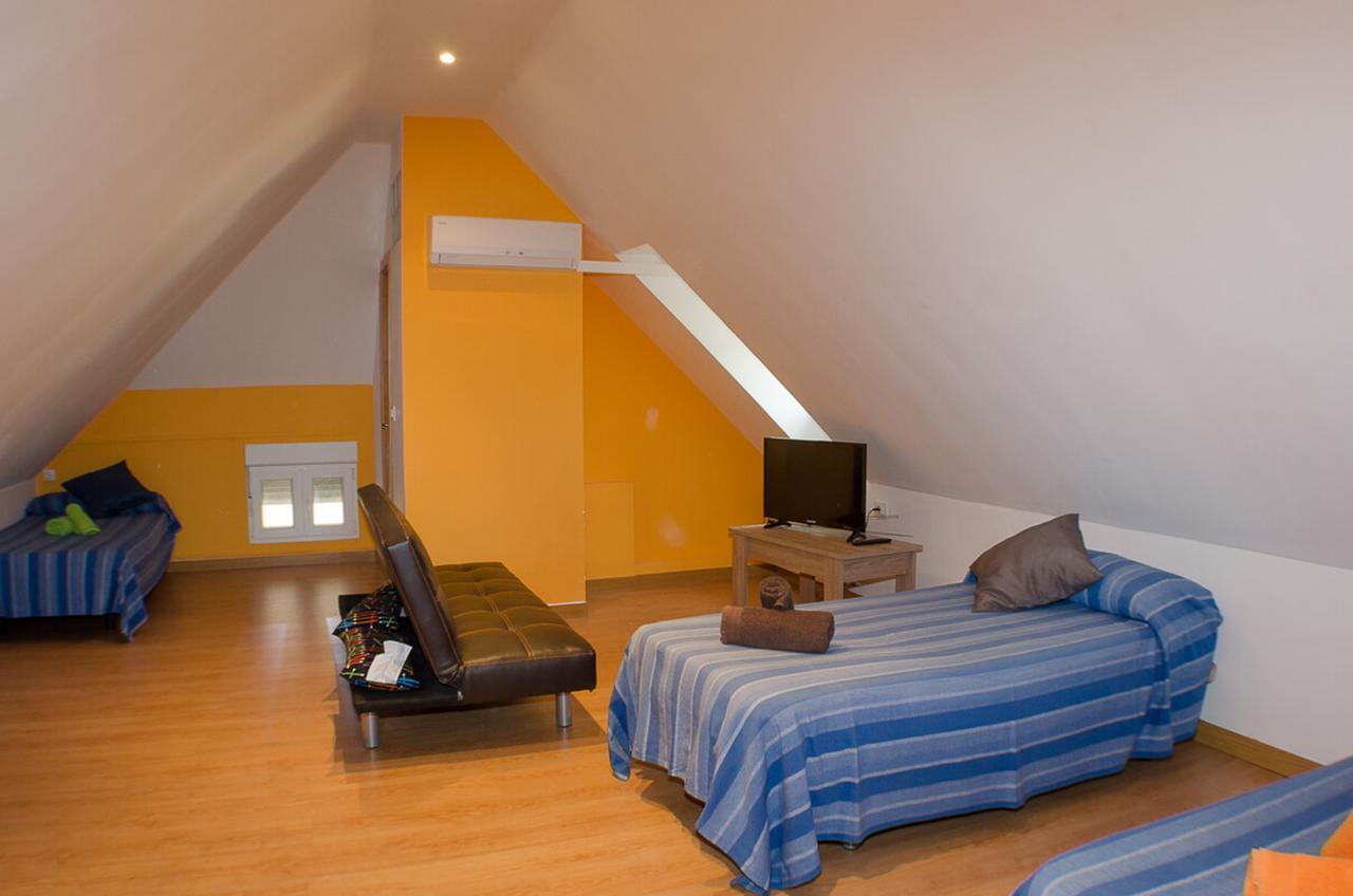 Hostal Los Calatravos Alcañiz Buitenkant foto