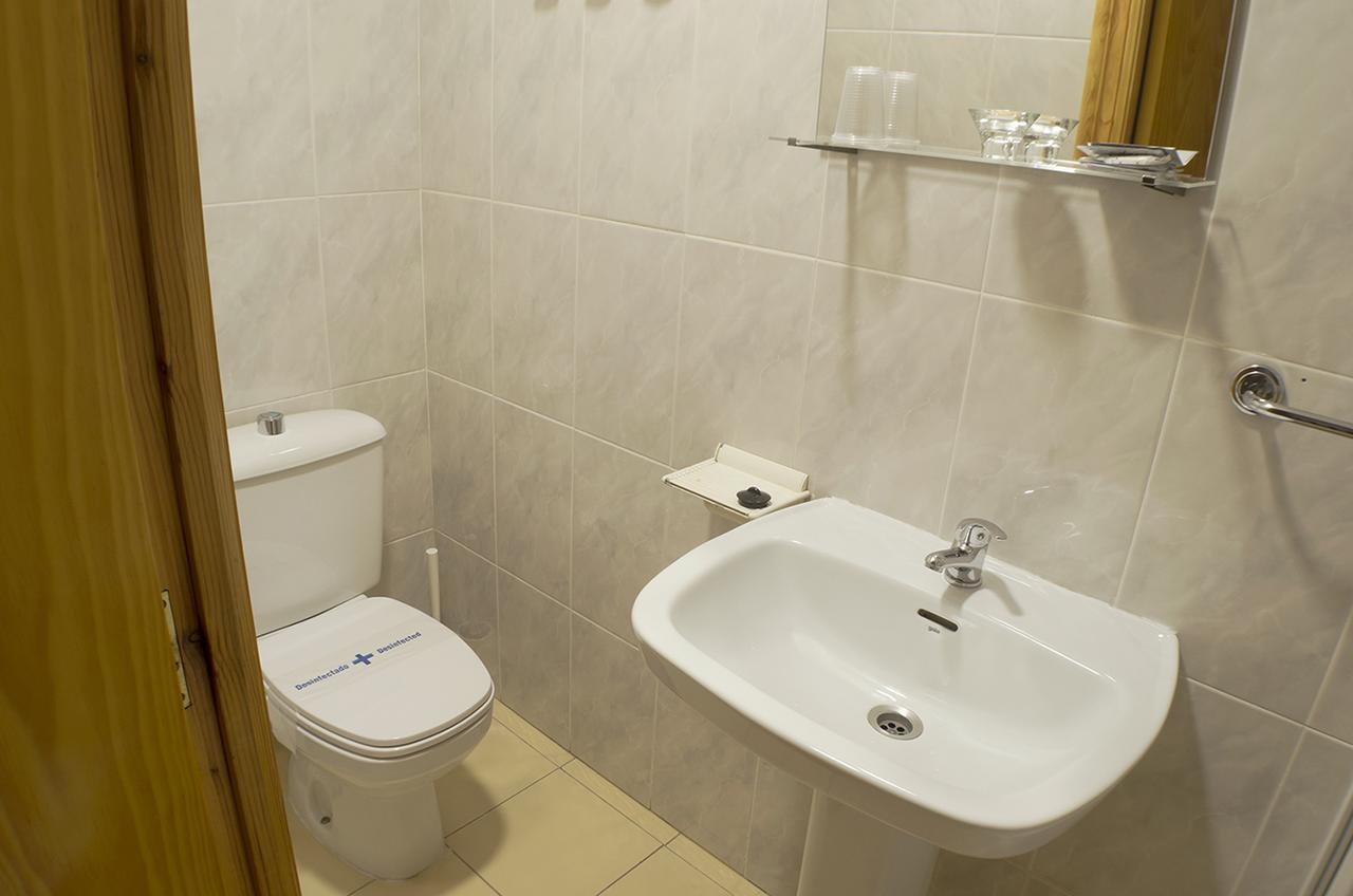 Hostal Los Calatravos Alcañiz Buitenkant foto