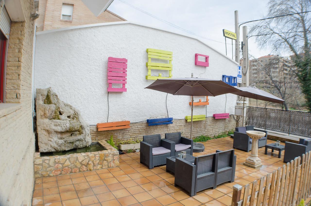 Hostal Los Calatravos Alcañiz Buitenkant foto