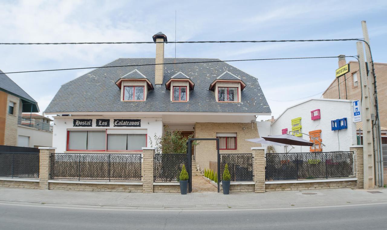 Hostal Los Calatravos Alcañiz Buitenkant foto