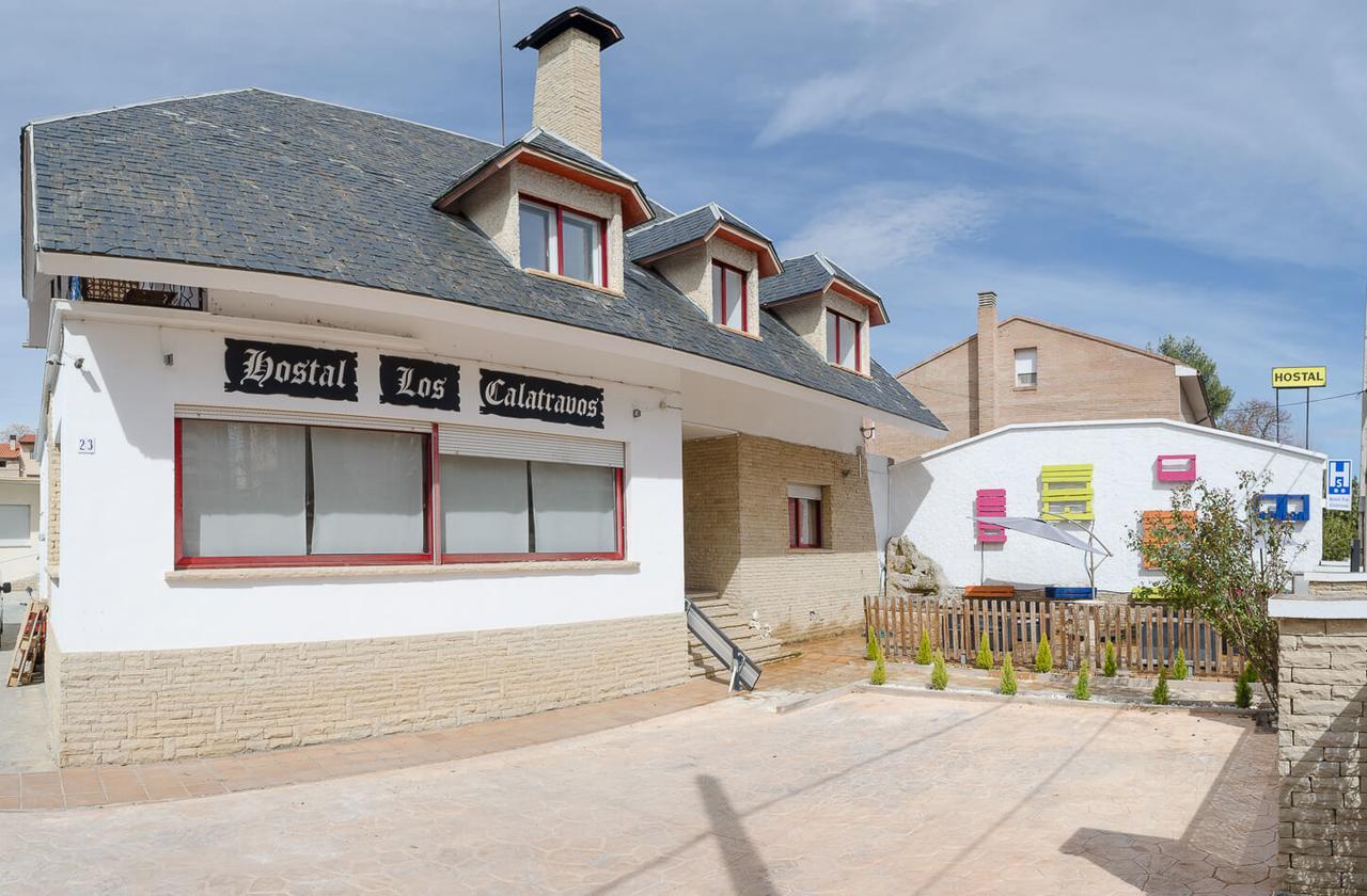 Hostal Los Calatravos Alcañiz Buitenkant foto